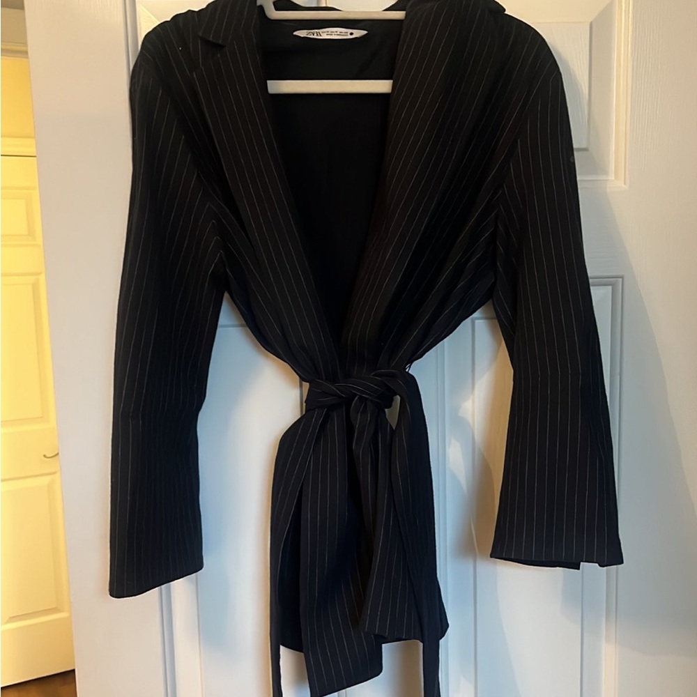NEW Zara pinstripe navy blazer